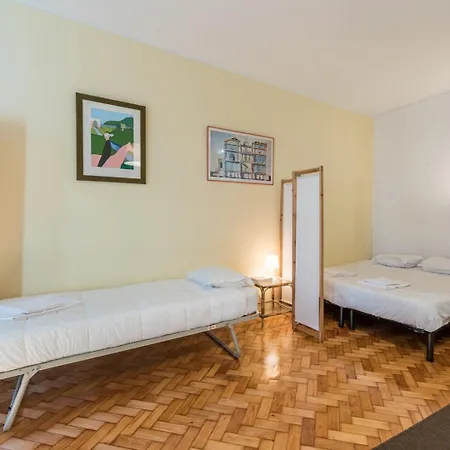 Guestready - Minimalistic Studio Downtown Porto Exterior photo